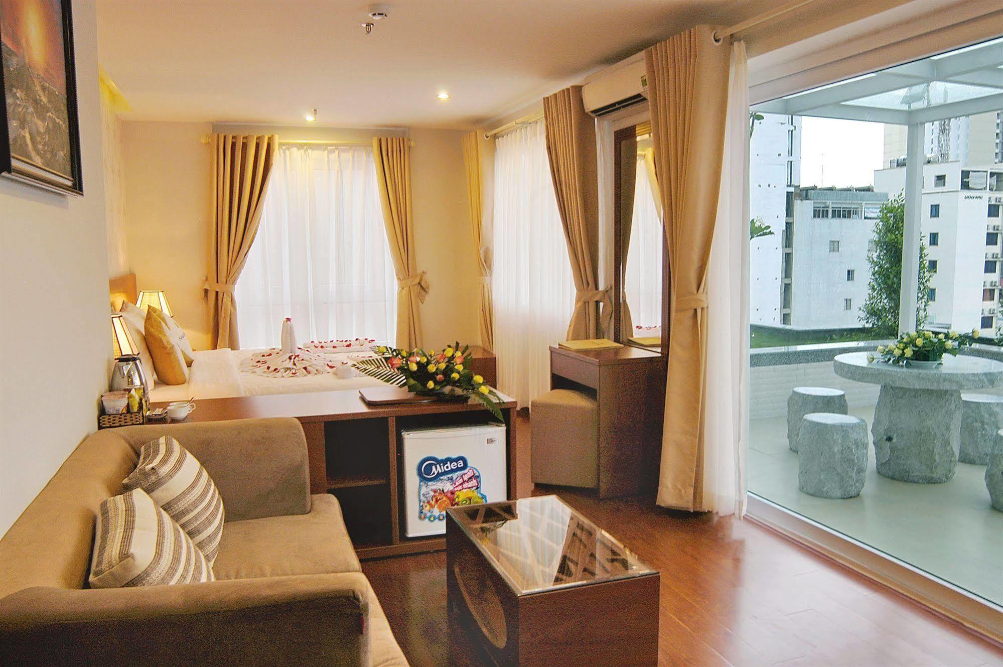Nam Hung Hotel Nha Trang Eksteriør billede