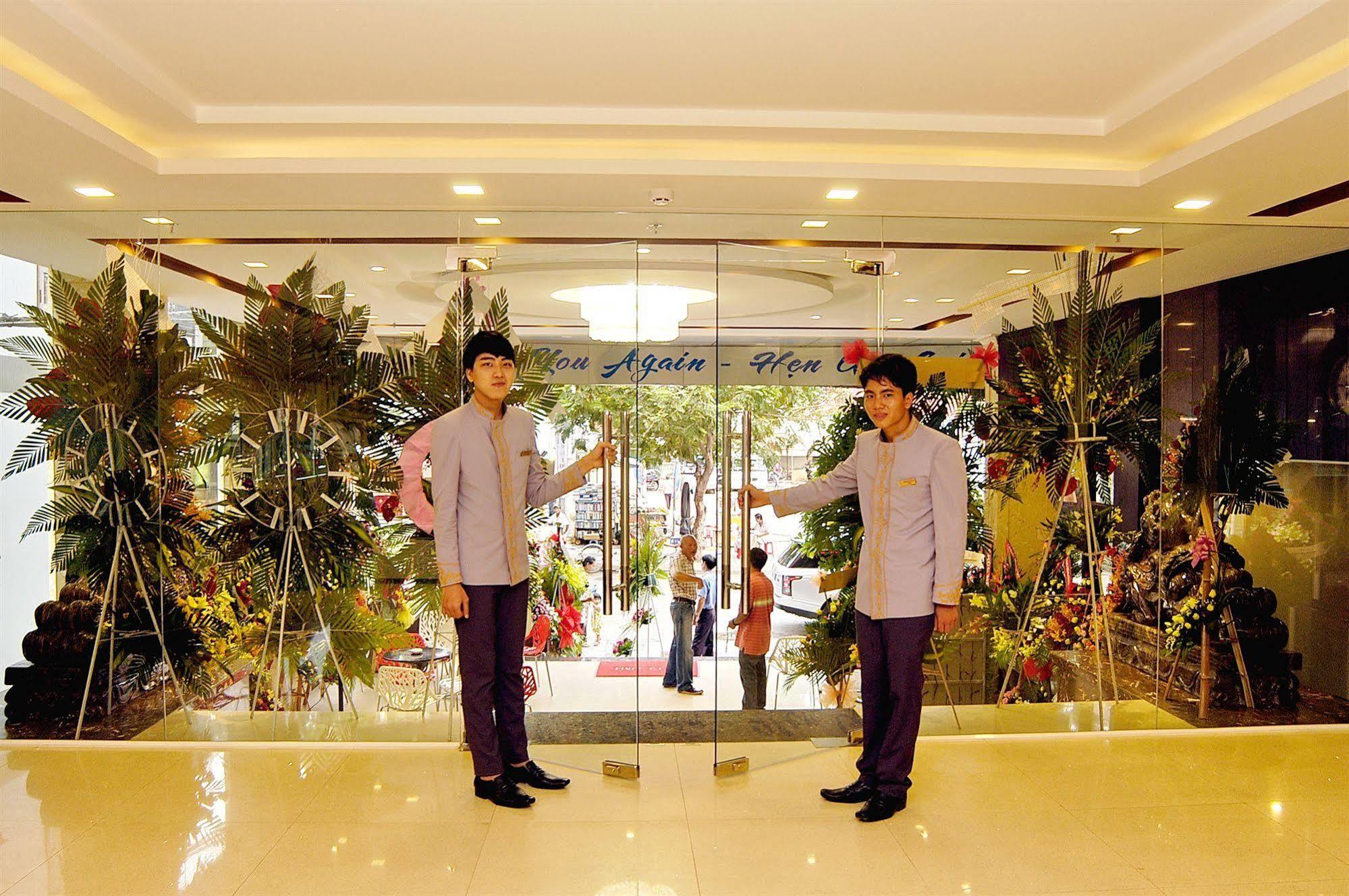 Nam Hung Hotel Nha Trang Eksteriør billede